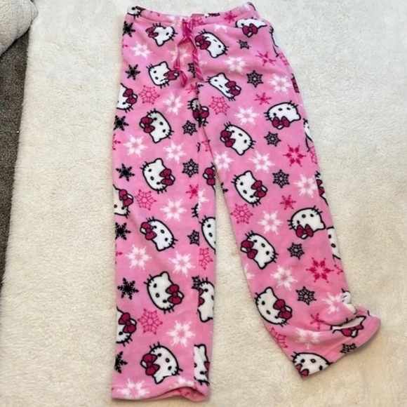 Hello Kitty Intimates & Sleepwear Iso Snowflake Hello Kitty Pajama